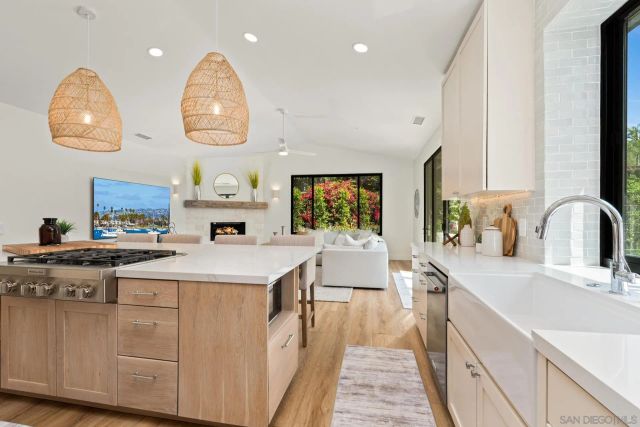 2511 San Clemente Ave, Vista, CA 92084