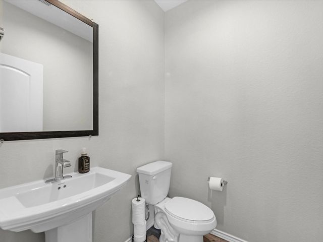 5455 Pinetree Crescent Lane, Spring, TX 77373