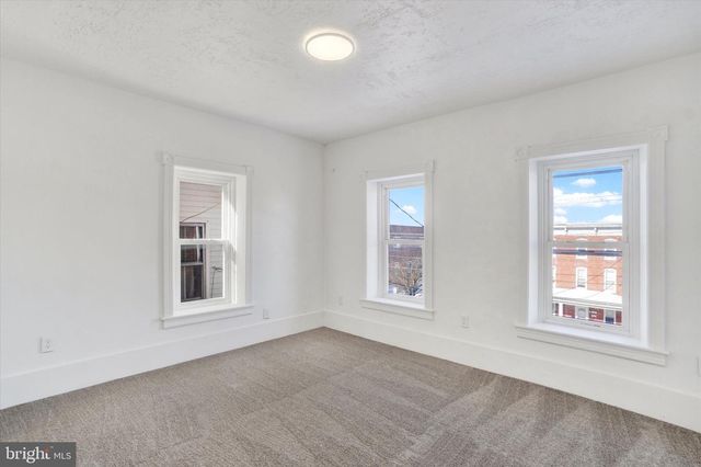 316 W BROADWAY, Red Lion, PA 17356