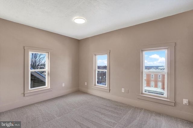 316 W BROADWAY, Red Lion, PA 17356