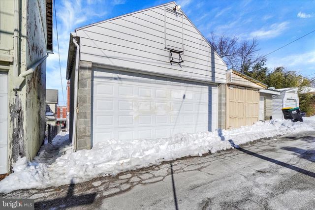 316 W BROADWAY, Red Lion, PA 17356