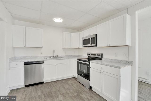 316 W BROADWAY, Red Lion, PA 17356