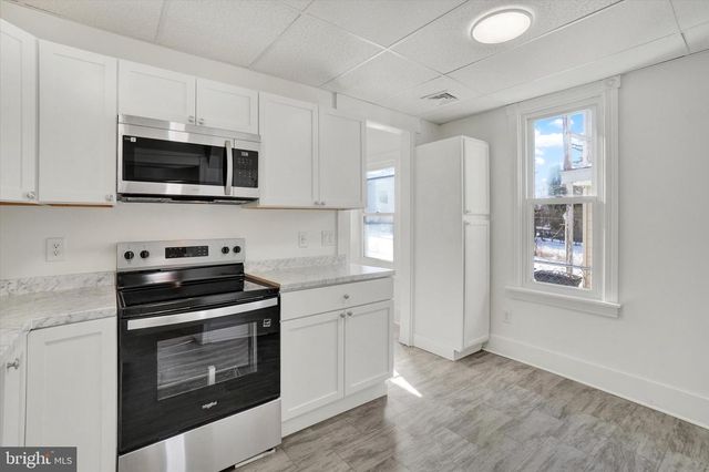 316 W BROADWAY, Red Lion, PA 17356