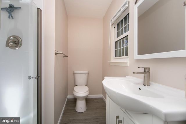 809 CHARLESTON RD, Mount Laurel, NJ 08054