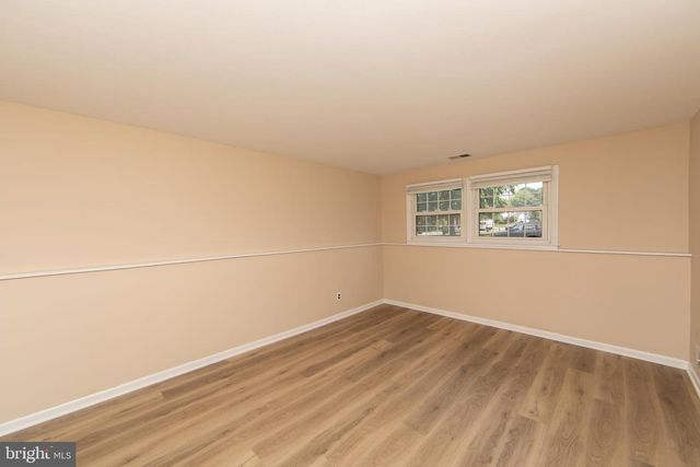 809 CHARLESTON RD, Mount Laurel, NJ 08054