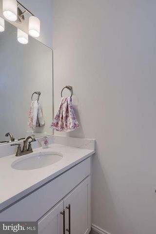 211 BELLARIDE LN, Millersville, PA 17551