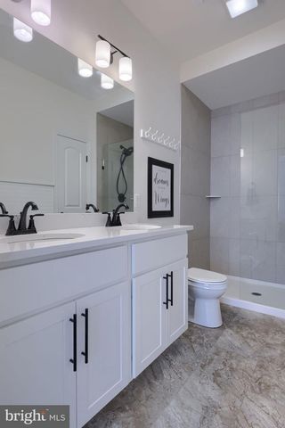 211 BELLARIDE LN, Millersville, PA 17551