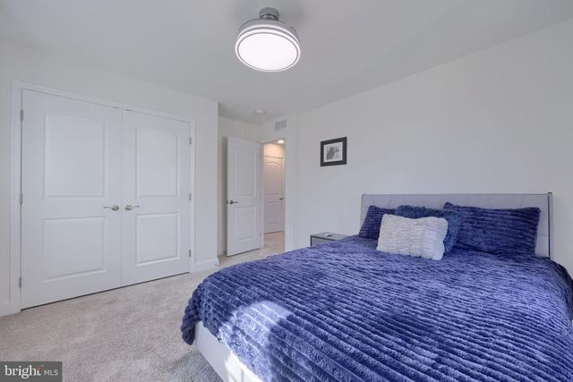 211 BELLARIDE LN, Millersville, PA 17551