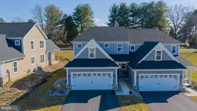 211 BELLARIDE LN, Millersville, PA 17551