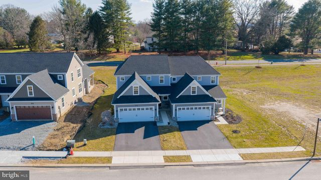 211 BELLARIDE LN, Millersville, PA 17551