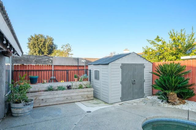 372 Lily Avenue, Sanger, CA 93657