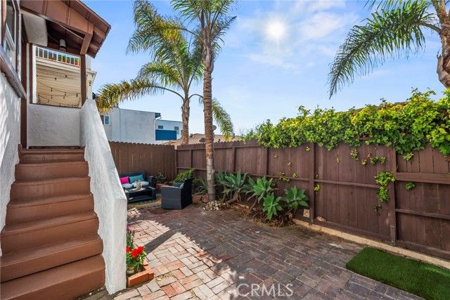 3216 Highland Avenue, Manhattan Beach, CA 90266