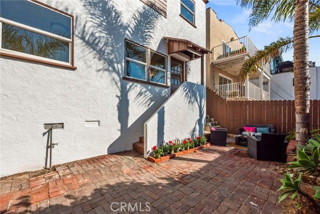 3216 Highland Avenue, Manhattan Beach, CA 90266