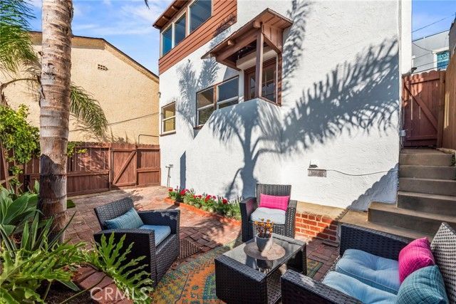 3216 Highland Avenue, Manhattan Beach, CA 90266