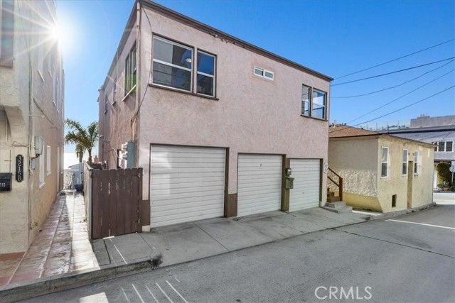 3216 Highland Avenue, Manhattan Beach, CA 90266