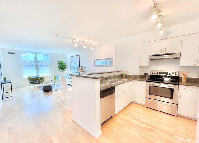 8300 Oceanview Terrace 101, San Francisco, CA 94132