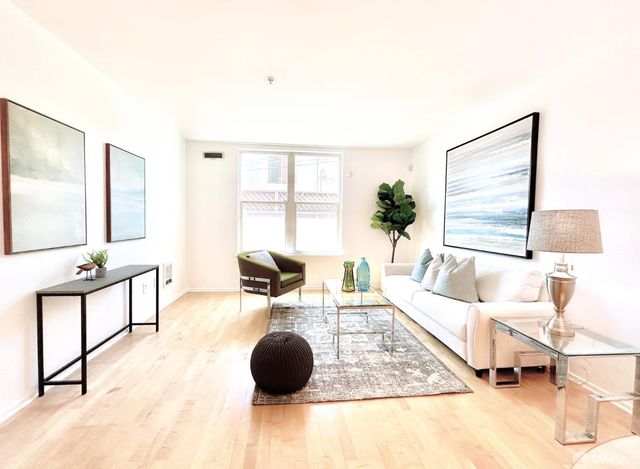 8300 Oceanview Terrace 101, San Francisco, CA 94132