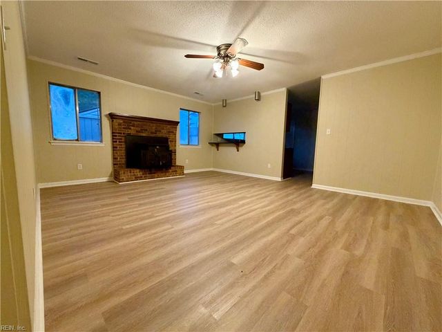 2904 Augusta CIR, Virginia Beach, VA 23453