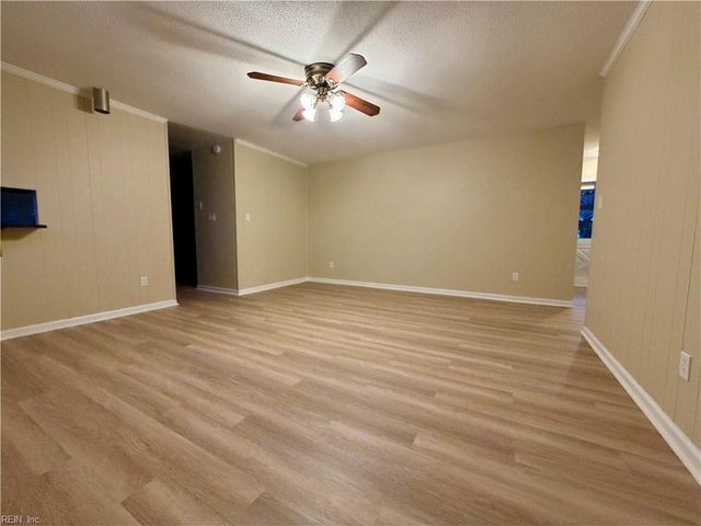 2904 Augusta CIR, Virginia Beach, VA 23453