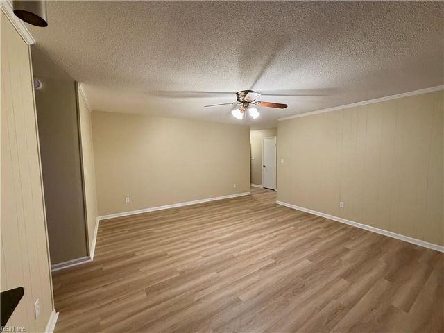 2904 Augusta CIR, Virginia Beach, VA 23453