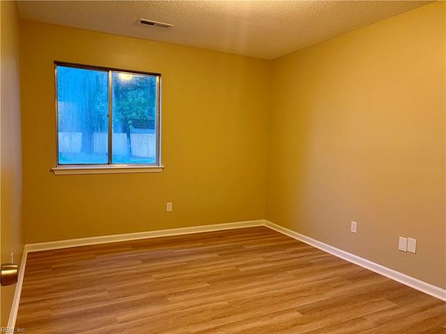 2904 Augusta CIR, Virginia Beach, VA 23453