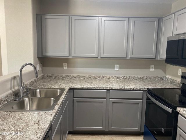 46010 W WINDMILL Drive, Maricopa, AZ 85139
