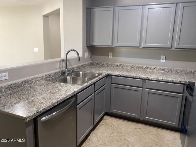 46010 W WINDMILL Drive, Maricopa, AZ 85139