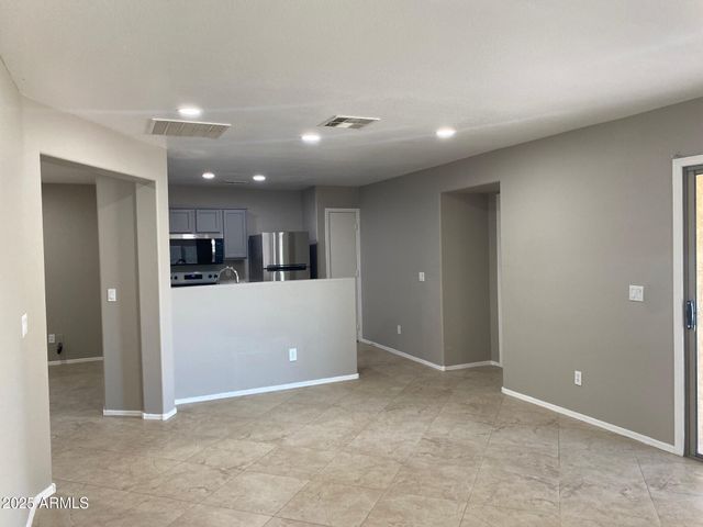 46010 W WINDMILL Drive, Maricopa, AZ 85139
