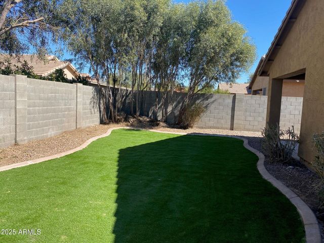 46010 W WINDMILL Drive, Maricopa, AZ 85139