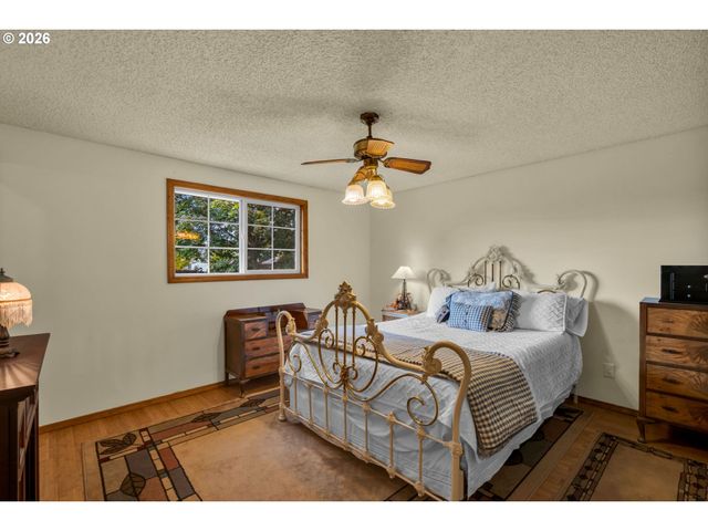 8821 Ne 102ND St, Vancouver, WA 98662