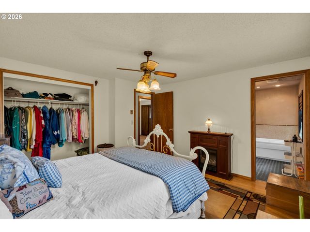 8821 Ne 102ND St, Vancouver, WA 98662