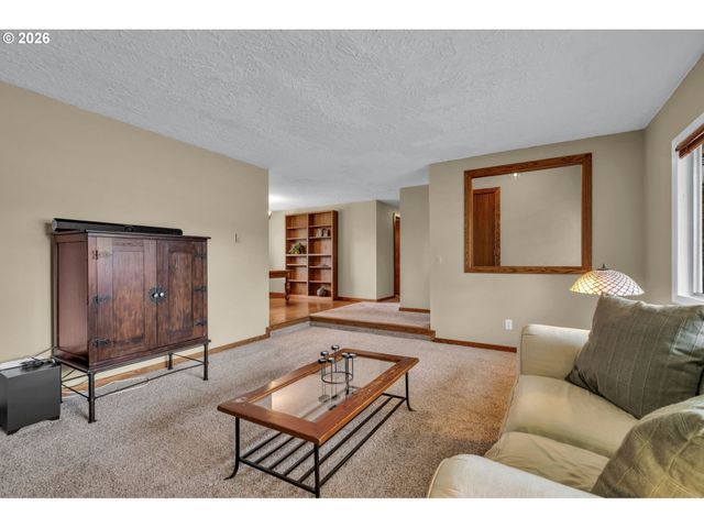 8821 Ne 102ND St, Vancouver, WA 98662