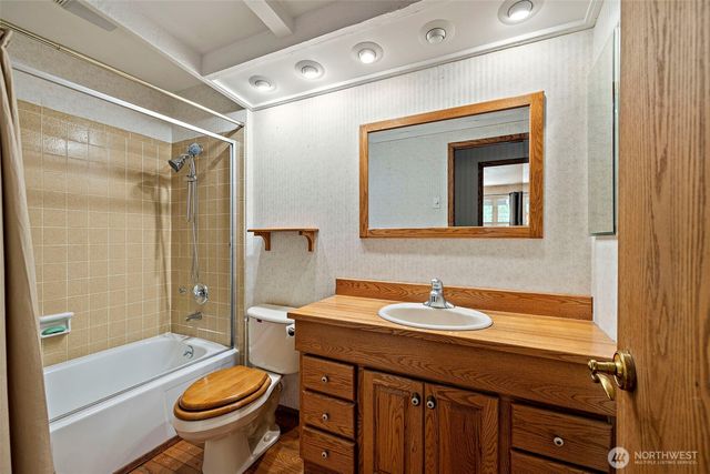 145 Big Bear Place NW, Issaquah, WA 98027