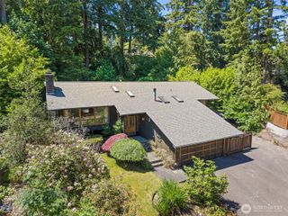145 Big Bear Place NW, Issaquah, WA 98027