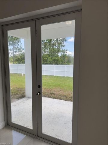 1147 Antonio ST E, Lehigh Acres, FL 33974