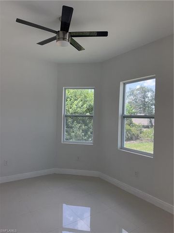 1147 Antonio ST E, Lehigh Acres, FL 33974