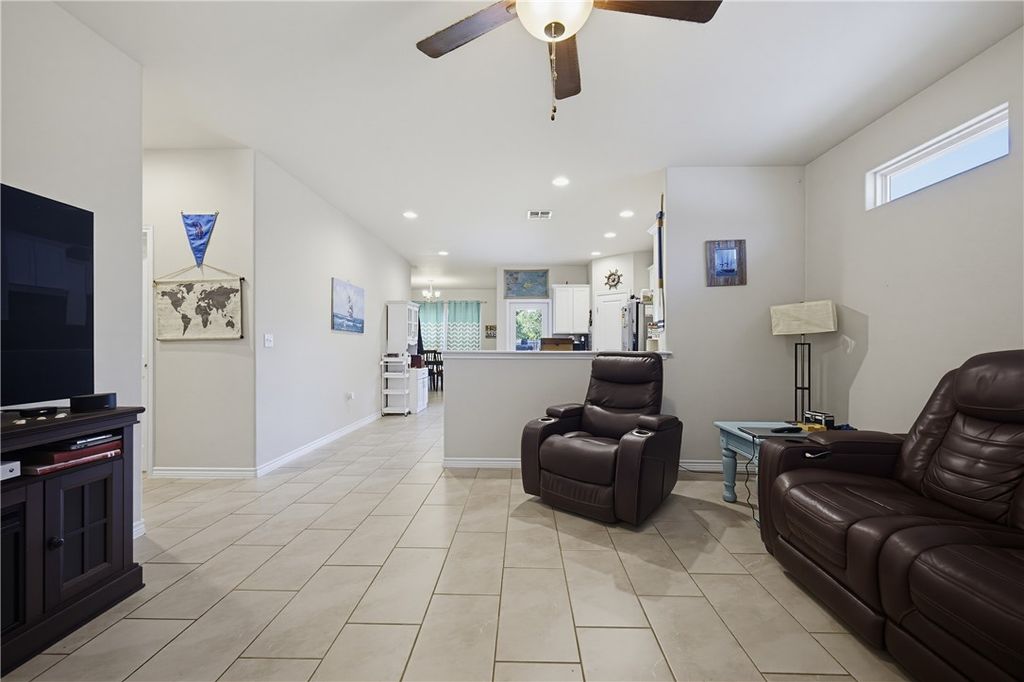 1926 Shellbank Ave, Aransas Pass, TX 78336 — photo 5