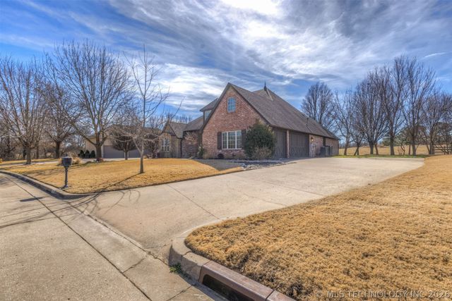 14826 S 52nd Avenue, Bixby, OK 74008