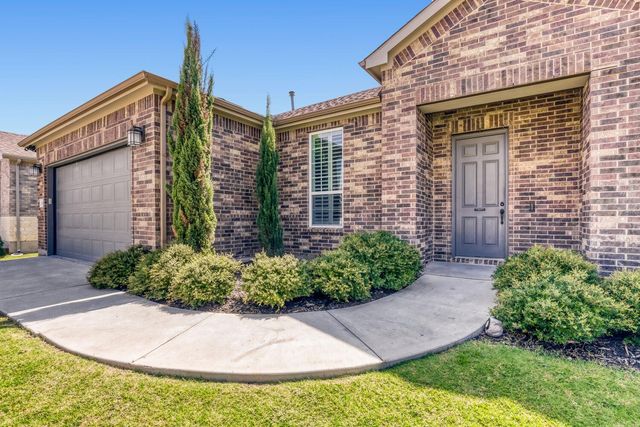 137 Climbing Rock LOOP, Dripping Springs, TX 78620