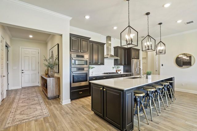 137 Climbing Rock LOOP, Dripping Springs, TX 78620