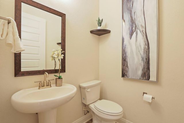 137 Climbing Rock LOOP, Dripping Springs, TX 78620