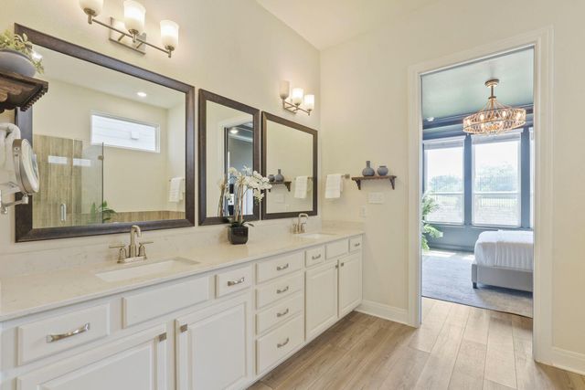 137 Climbing Rock LOOP, Dripping Springs, TX 78620