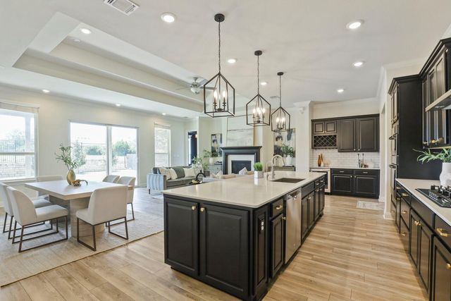 137 Climbing Rock LOOP, Dripping Springs, TX 78620