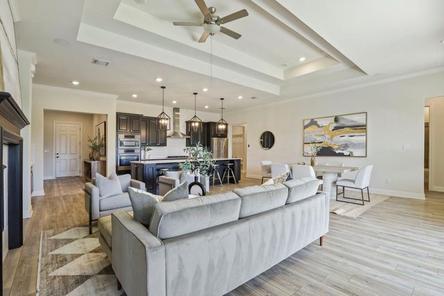 137 Climbing Rock LOOP, Dripping Springs, TX 78620