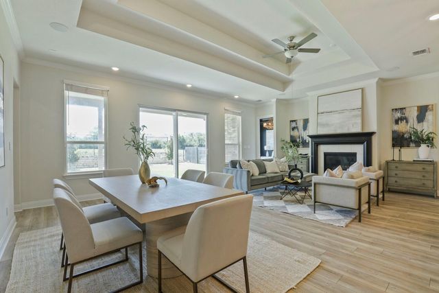 137 Climbing Rock LOOP, Dripping Springs, TX 78620