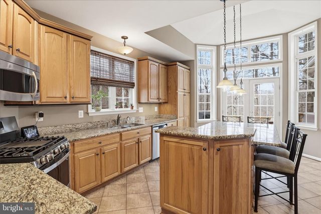 5870 LINDEN CREEK CT, Centreville, VA 20120