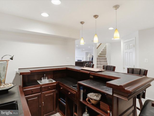 5870 LINDEN CREEK CT, Centreville, VA 20120