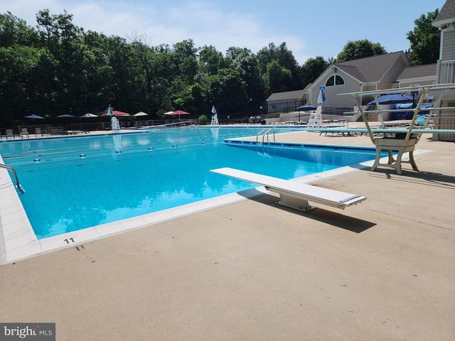 5870 LINDEN CREEK CT, Centreville, VA 20120