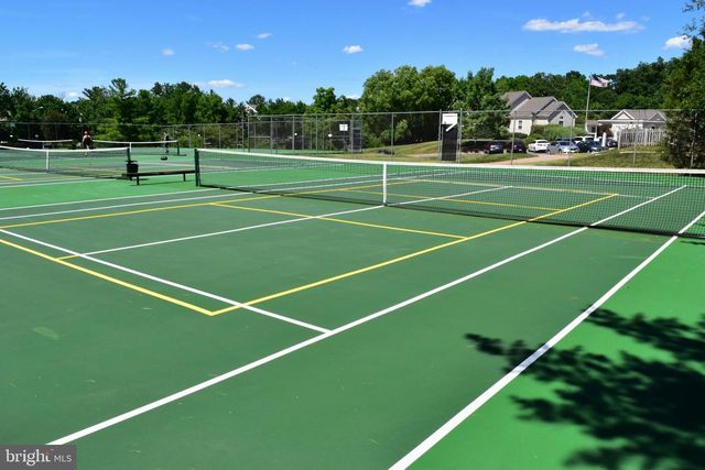 5870 LINDEN CREEK CT, Centreville, VA 20120