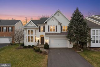 5870 LINDEN CREEK CT, Centreville, VA 20120
